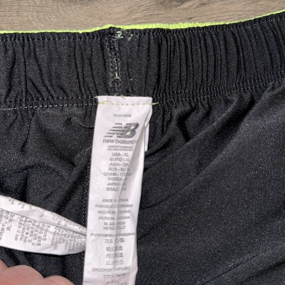 NWOT new balance running shorts xl - Picture 2 of 4